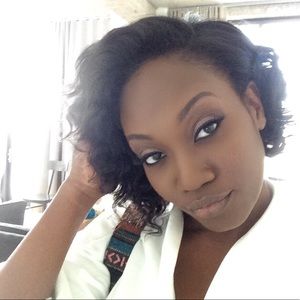 Meet your Posher, Aleithea